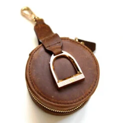 Oakbark & Chrome Stirrup Accessory Keeper -Best Equestrian Shop AK BRI 002 oakbarkandchrome.stirrupaccessory.brindle3