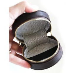 Oakbark & Chrome Stirrup Accessory Keeper -Best Equestrian Shop AK HAV 001 oakbarkandchrome.havana5