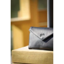Penelope Little Letter Wallet -Best Equestrian Shop portefeuille little letter noir 1